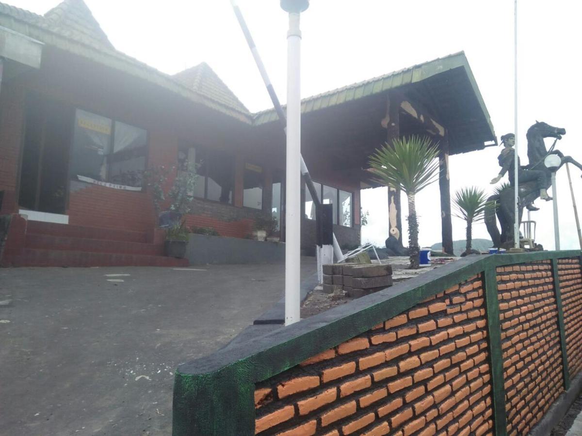 Cemara Indah Hotel Bromo Exterior foto